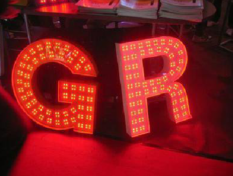 南华LED发光字有哪些优势？